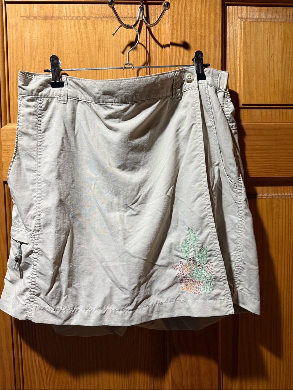 Columbia embroidered hiking skort